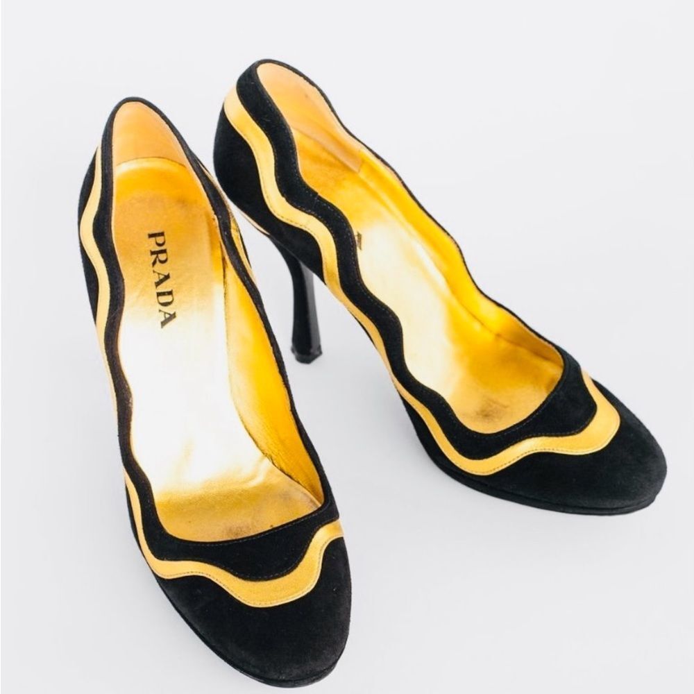 Prada Women's Black and Gold Suede Pumps Authentic w Box. Great condition.